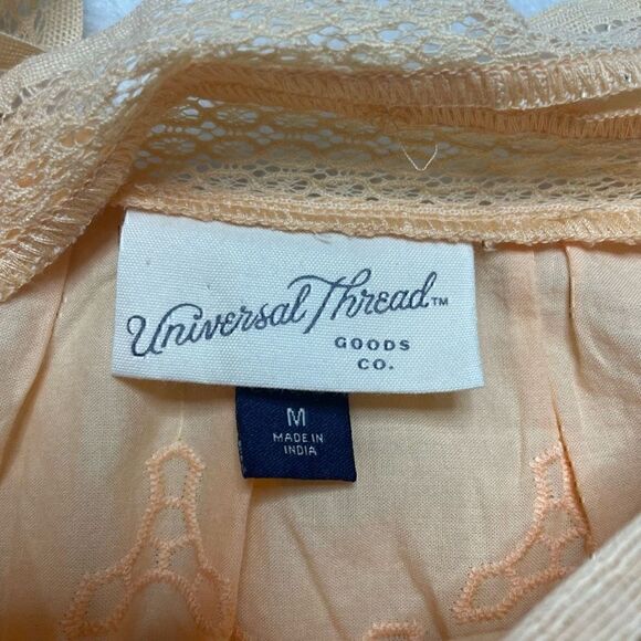 Universal Thread Peach Square Neck Top Blouse Size M Puff Sleeve Embroidered - Picture 4 of 9